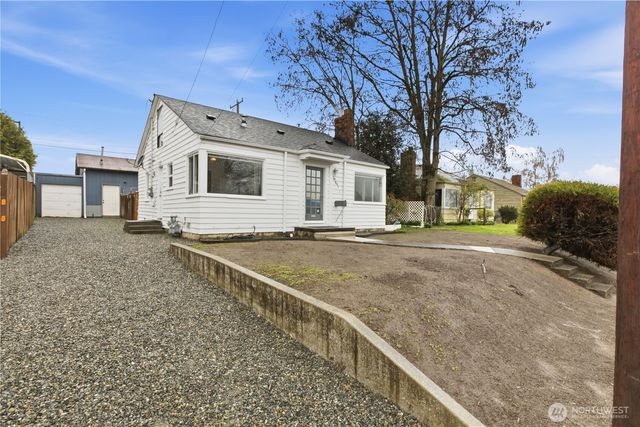 10041 15th Avenue SW, Seattle, WA 98146