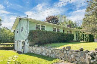 15 Tuttle Lane, Greenland, NH 03840