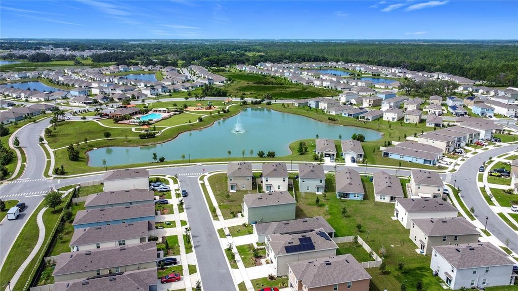 Image 2 of property listing at 1808 POST OAK DRIVE, Davenport, FL 33837