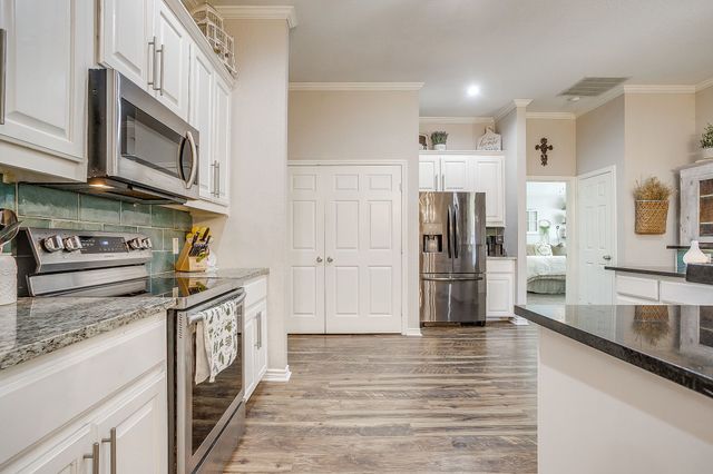 4017 Midway Road, Weatherford, TX 76085