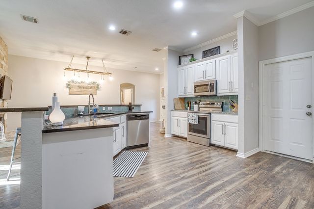 4017 Midway Road, Weatherford, TX 76085