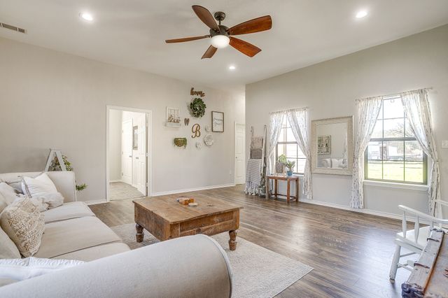 4017 Midway Road, Weatherford, TX 76085