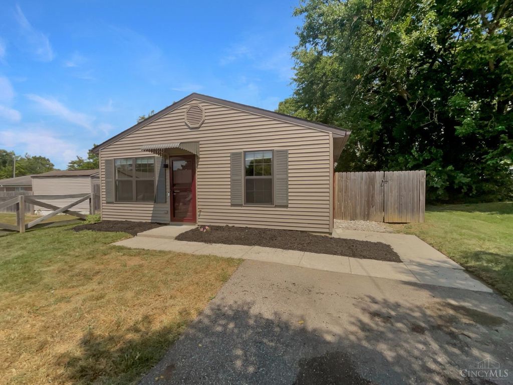 2225 Hawthorne Street, Middletown, OH 45042
