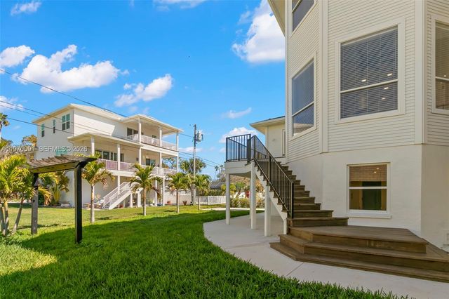 606 Indiana Ave, Other City - In The State Of Florida, FL 34681