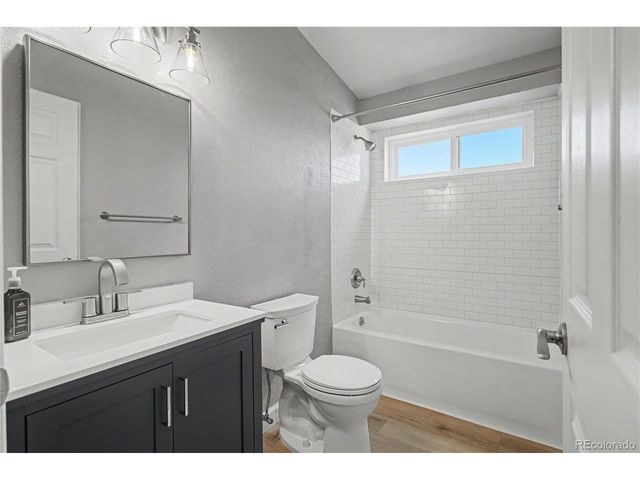 6169 Zenobia Ct, Arvada, CO 80003