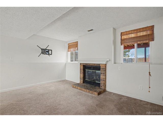 6169 Zenobia Ct, Arvada, CO 80003