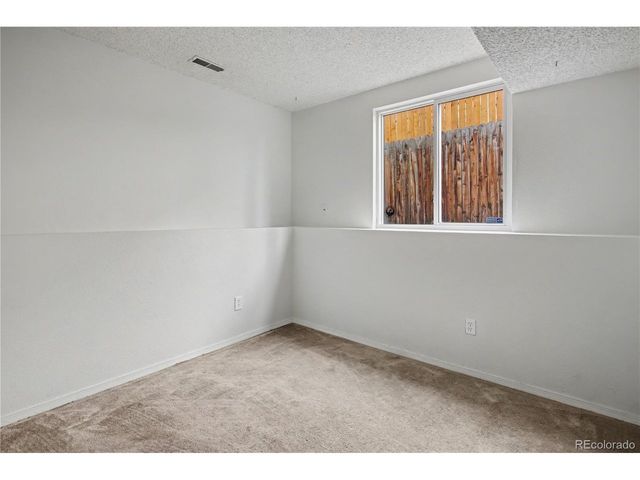 6169 Zenobia Ct, Arvada, CO 80003