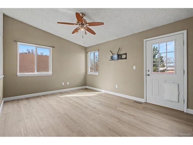 6169 Zenobia Ct, Arvada, CO 80003