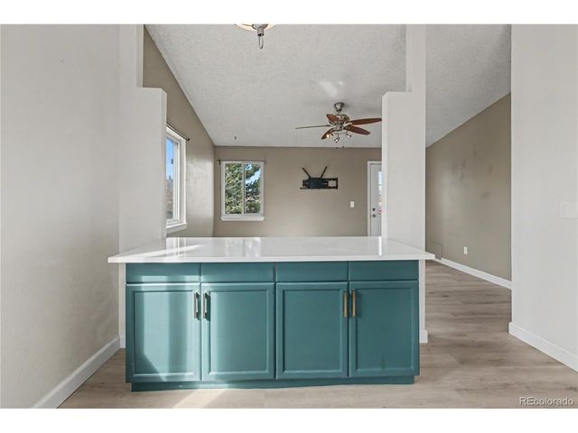 6169 Zenobia Ct, Arvada, CO 80003