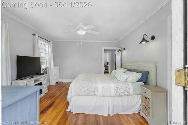 1215 Nottingham Road, Grosse Pointe Park, MI 48230