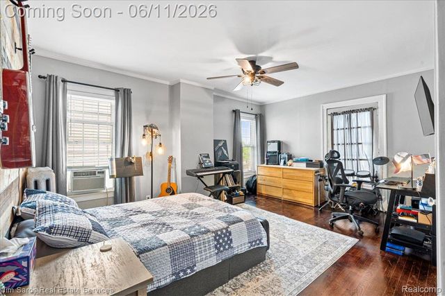 1215 Nottingham Road, Grosse Pointe Park, MI 48230