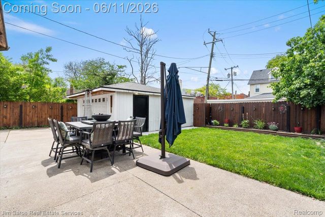 1215 Nottingham Road, Grosse Pointe Park, MI 48230