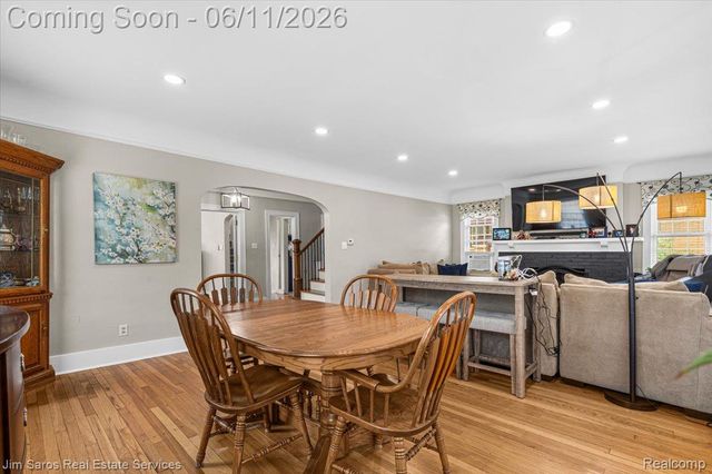 1215 Nottingham Road, Grosse Pointe Park, MI 48230
