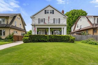 1215 Nottingham Road, Grosse Pointe Park, MI 48230
