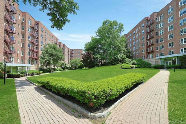 1300 Midland Avenue C39, Yonkers, NY 10704