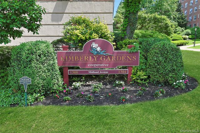 1300 Midland Avenue C39, Yonkers, NY 10704