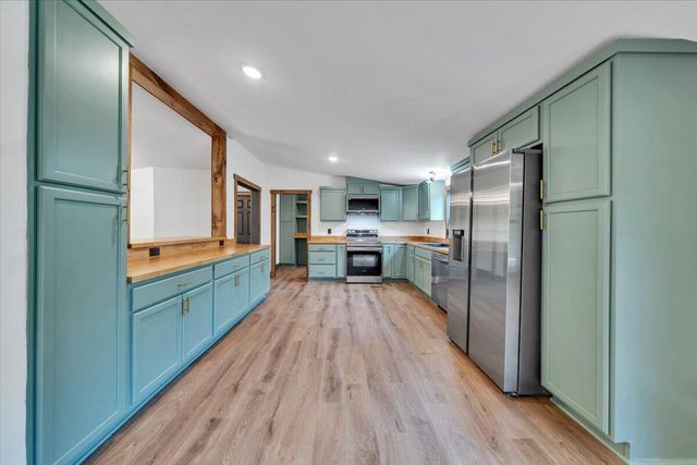 2781 Johnson School RD, Thaxton, VA 24174