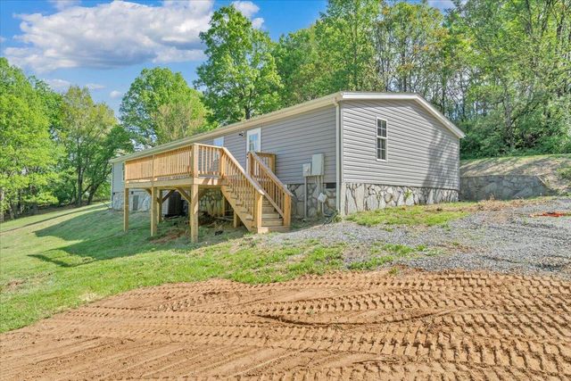 2781 Johnson School RD, Thaxton, VA 24174
