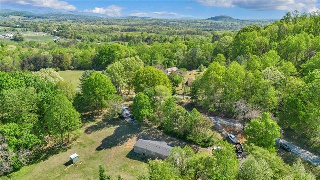 2781 Johnson School RD, Thaxton, VA 24174