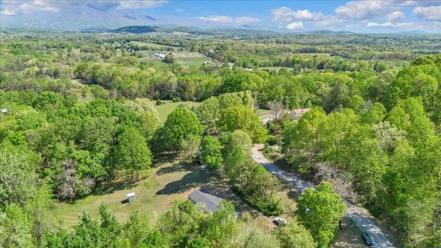 2781 Johnson School RD, Thaxton, VA 24174