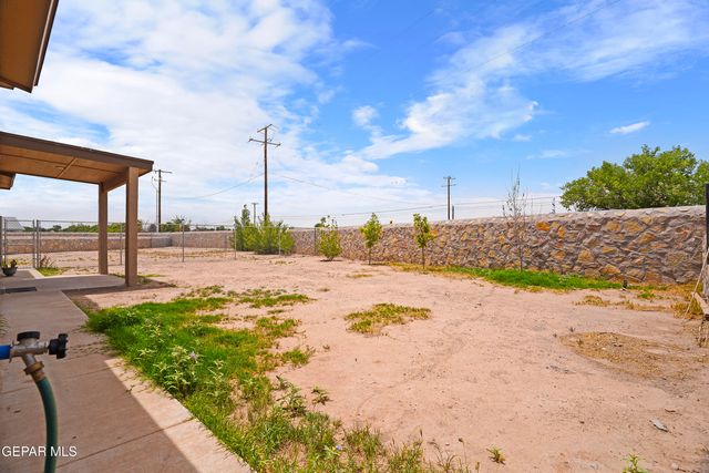 618 Rafael Marmolejo Street, Socorro, TX 79927