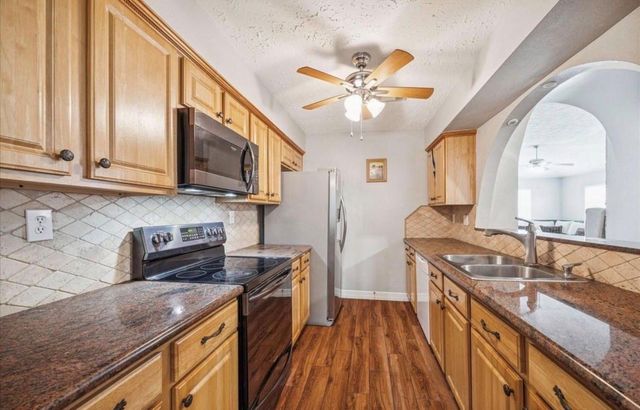 16147 New Field Drive, Houston, TX 77082