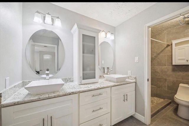 16147 New Field Drive, Houston, TX 77082