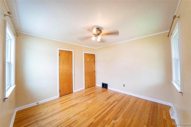 15228 Warwick Avenue, Allen Park, MI 48101