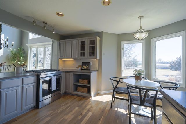 330 S Fairway Cir, Andover, KS 67002