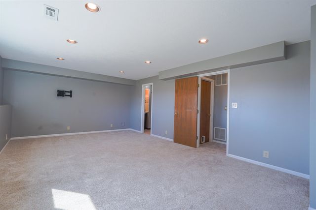 330 S Fairway Cir, Andover, KS 67002