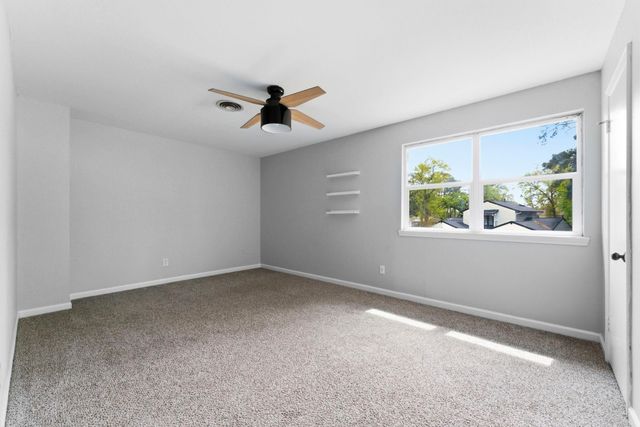 206 W North Hill Drive, Spring, TX 77388