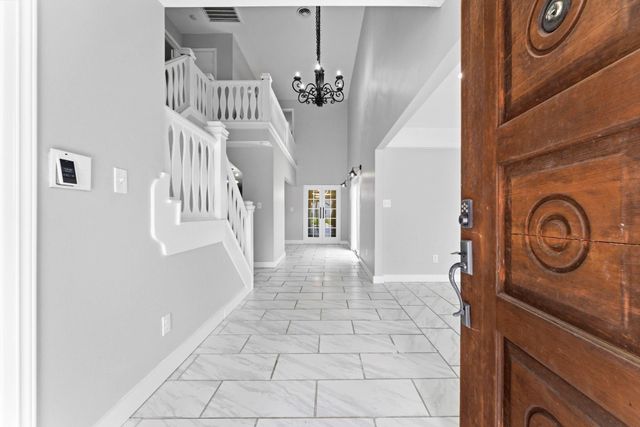 206 W North Hill Drive, Spring, TX 77388