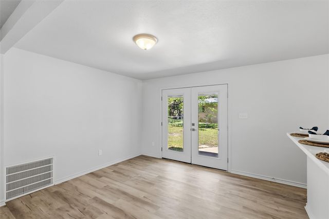 1916 Vinewood Drive, Bryan, TX 77802