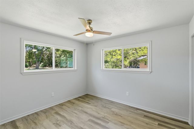 1916 Vinewood Drive, Bryan, TX 77802