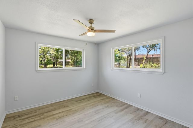 1916 Vinewood Drive, Bryan, TX 77802