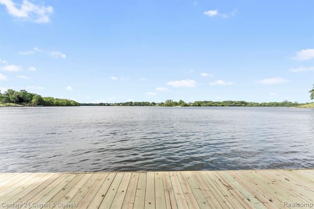 9601 Bayview Drive 301, Ypsilanti, MI 48197