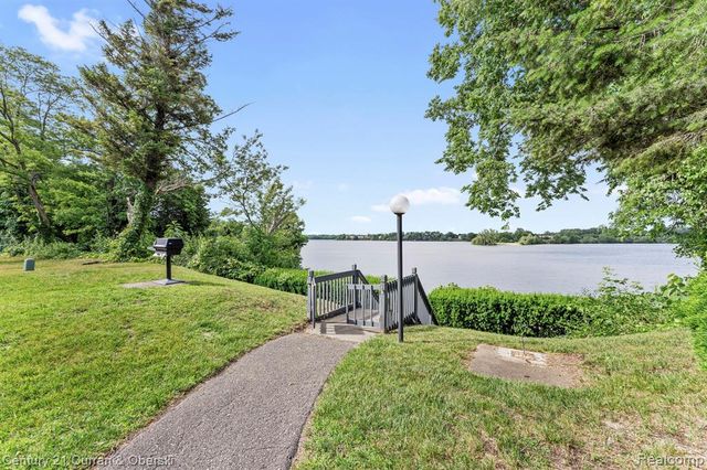 9601 Bayview Drive 301, Ypsilanti, MI 48197