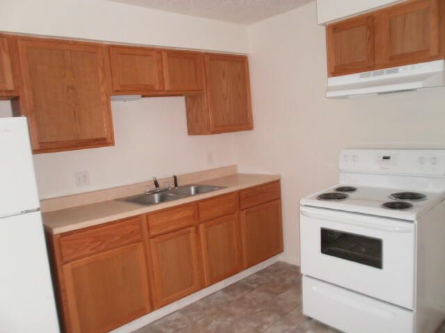 1403 Huntington Avenue, Kalamazoo Twp, MI 49048