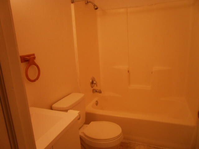 1403 Huntington Avenue, Kalamazoo Twp, MI 49048