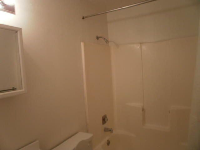 1403 Huntington Avenue, Kalamazoo Twp, MI 49048