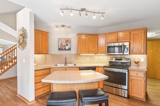 10500 57th Place N, Plymouth, MN 55442