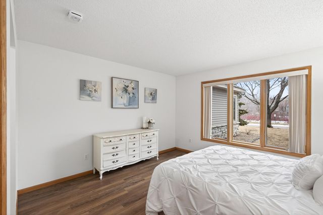 10500 57th Place N, Plymouth, MN 55442