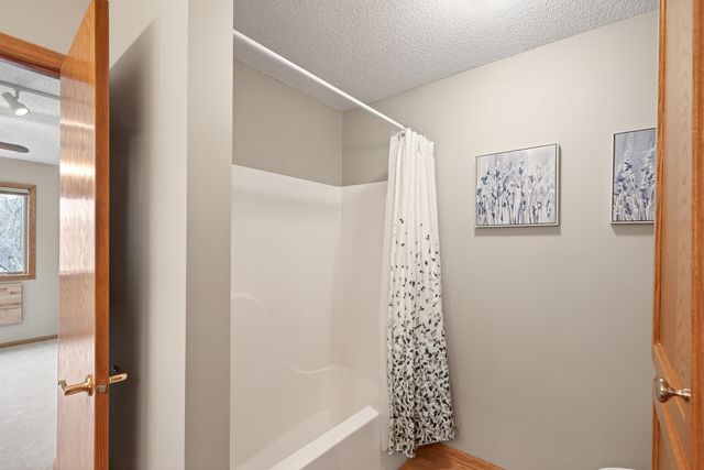 10500 57th Place N, Plymouth, MN 55442