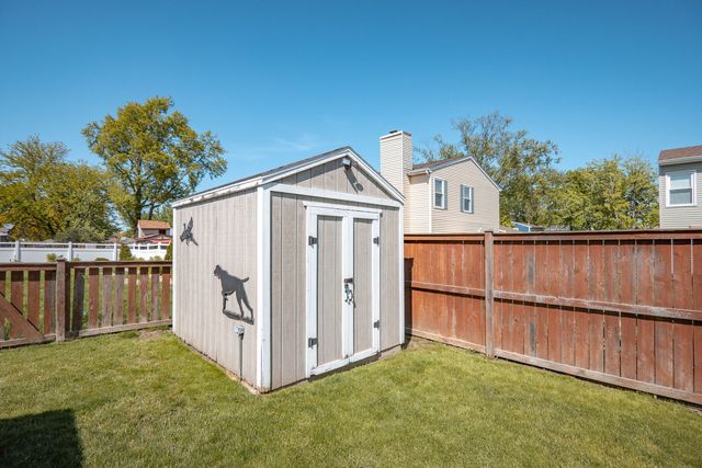 20533 S Graceland Lane, Frankfort, IL 60423
