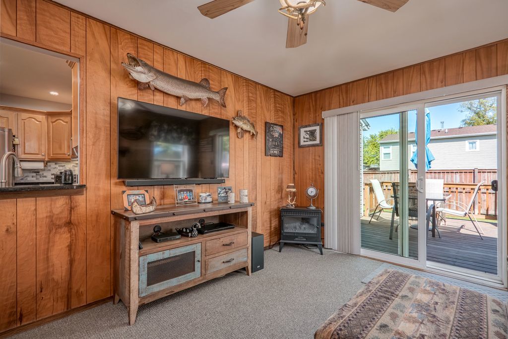 Image 11 of property listing at 20533 S Graceland Lane, Frankfort, IL 60423
