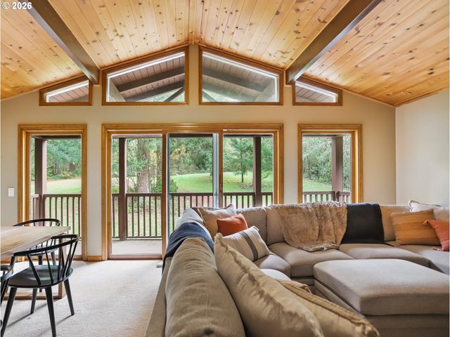 45990 Se JADRNY Rd, Sandy, OR 97055