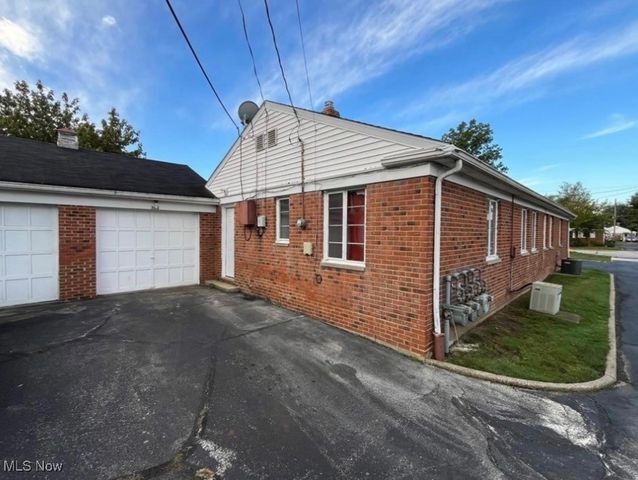 303 E 235th Street, Euclid, OH 44123