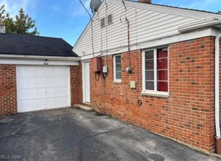 303 E 235th Street, Euclid, OH 44123