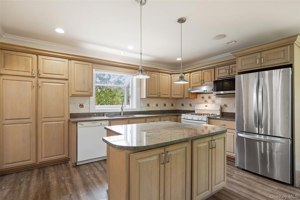 24 Inwood Place, Patterson, NY 12563 — photo 5