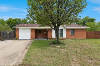 4806 Jaycrest Court, Fort Worth, TX 76135
